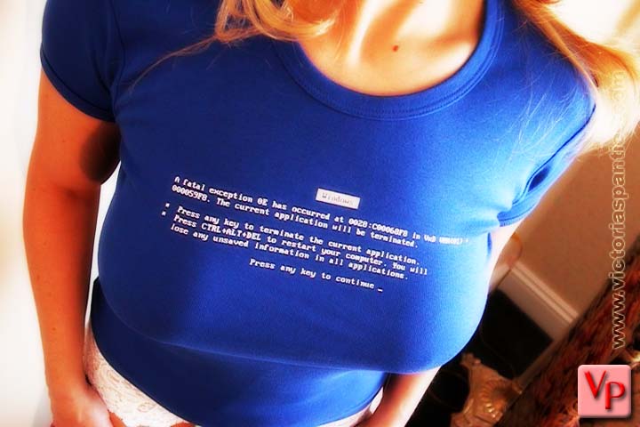 this is a chick in a blue shirt. get a graphical browser :)